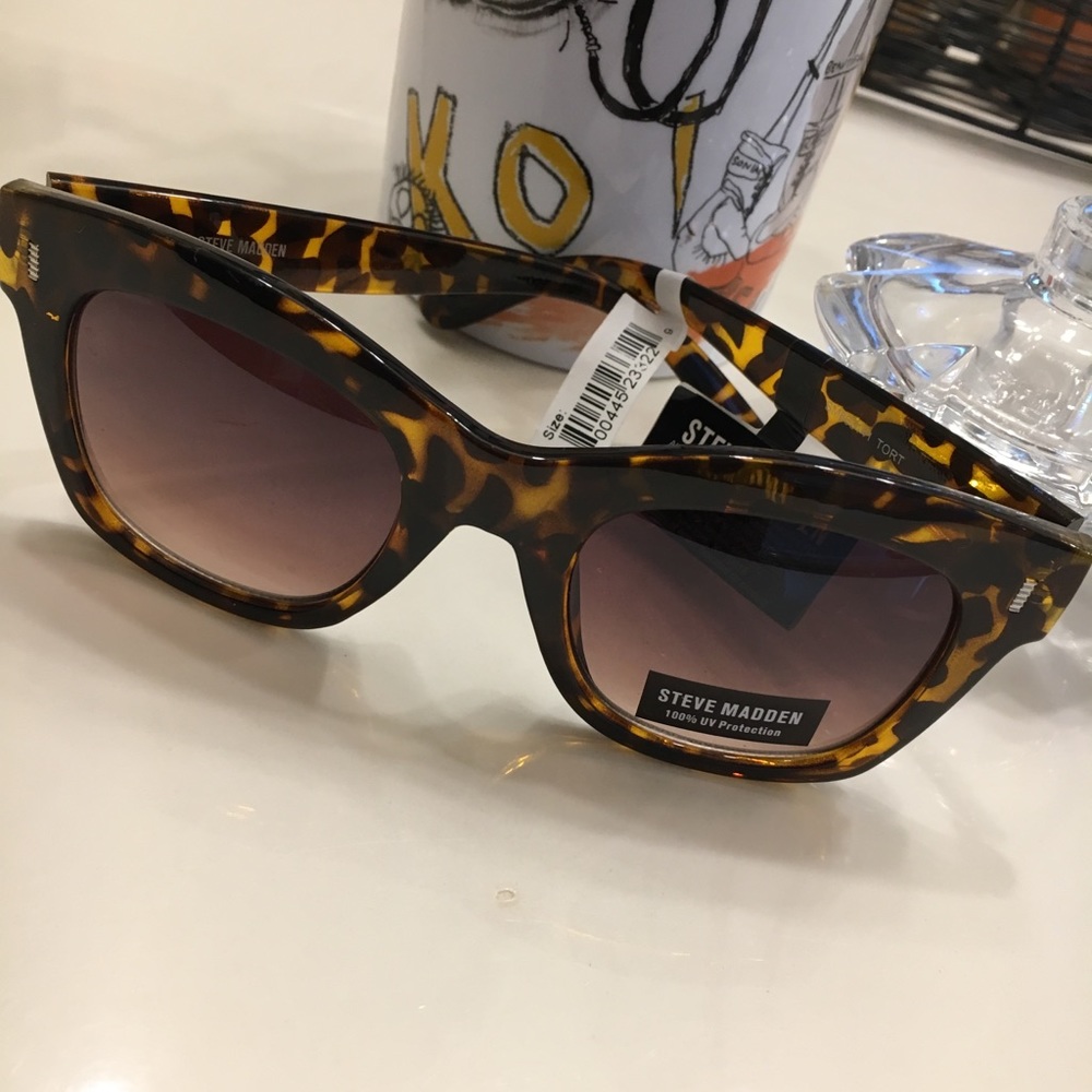 ✨Steve Madden Tortoise Sunglasses✨